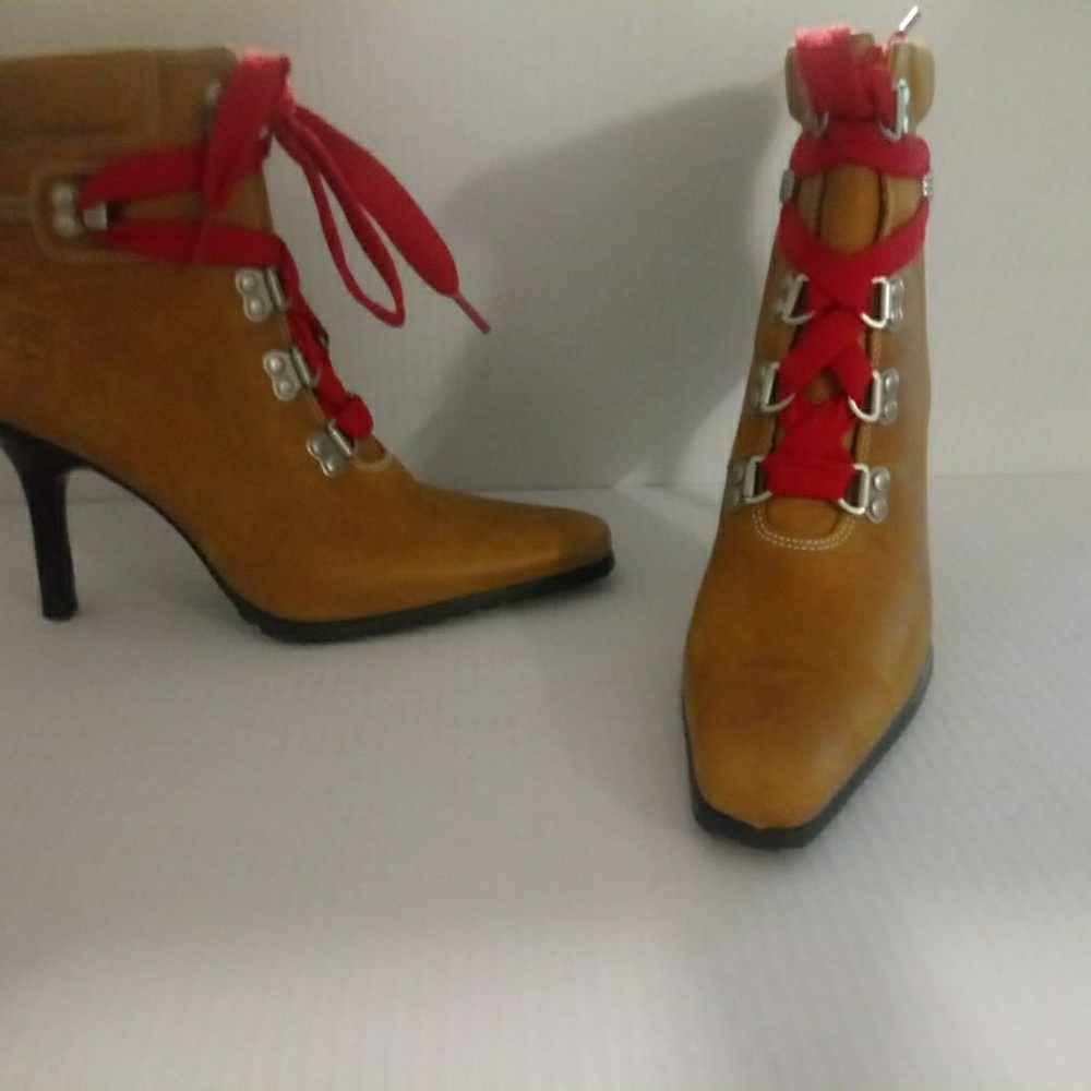 NEVER Worn Classic